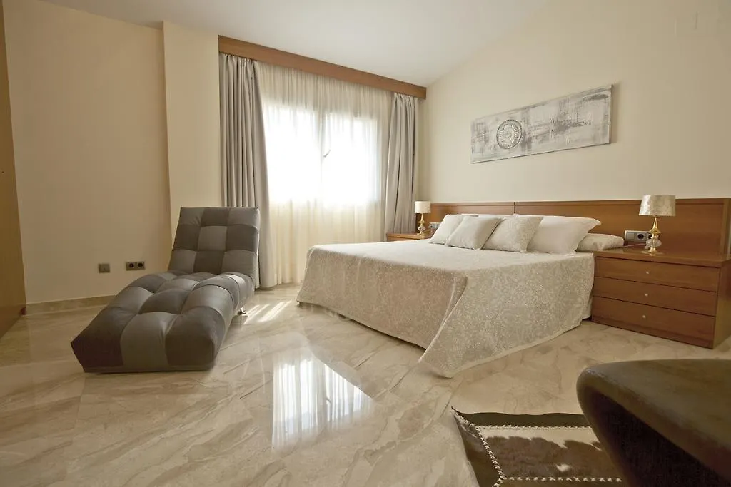 Hotel La Font Del Roc Roda de Bara